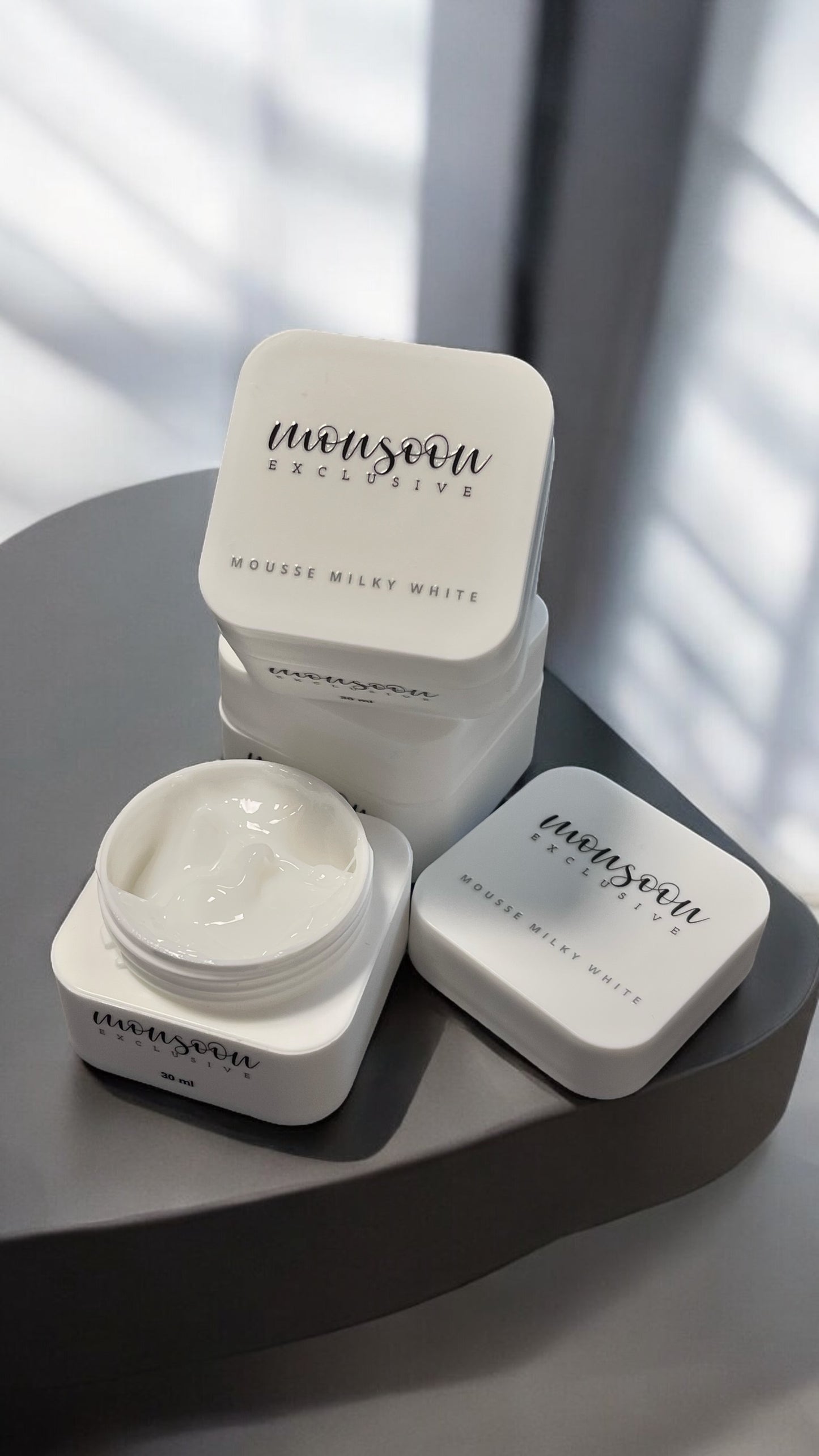 Mousse Milky White